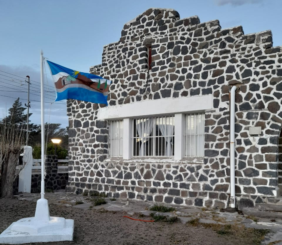 Biblioteca Municipal "Juan Bautista Alberdi"