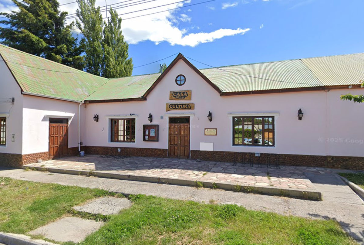 Biblioteca Popular y Municipal "Napoleón Fernández"