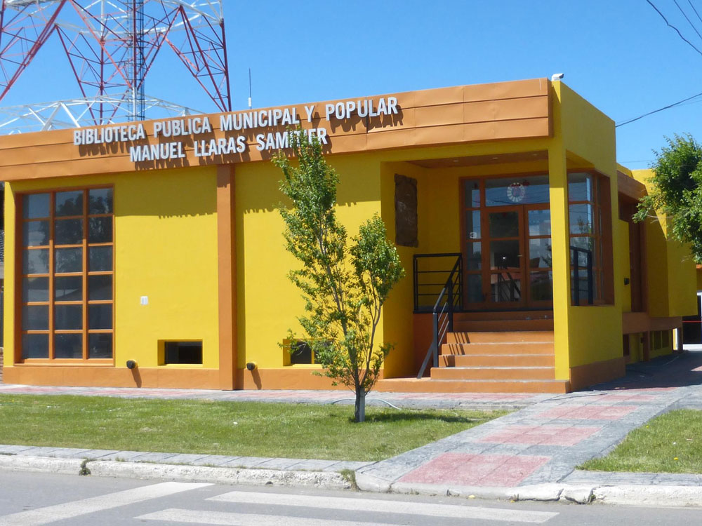 Biblioteca Municipal "Manuel Llarás Samitier"