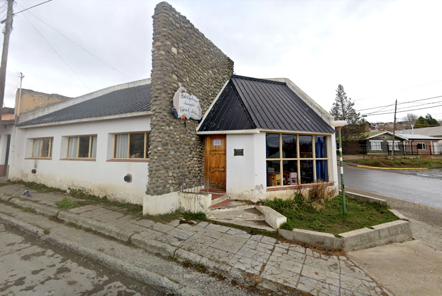 Biblioteca Municipal "Güent Aike"