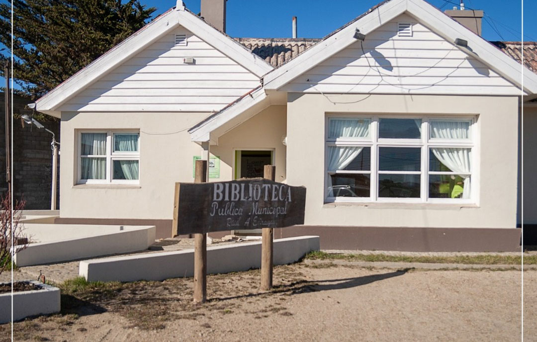 Biblioteca Municipal "Raúl Agustín Entraigas"