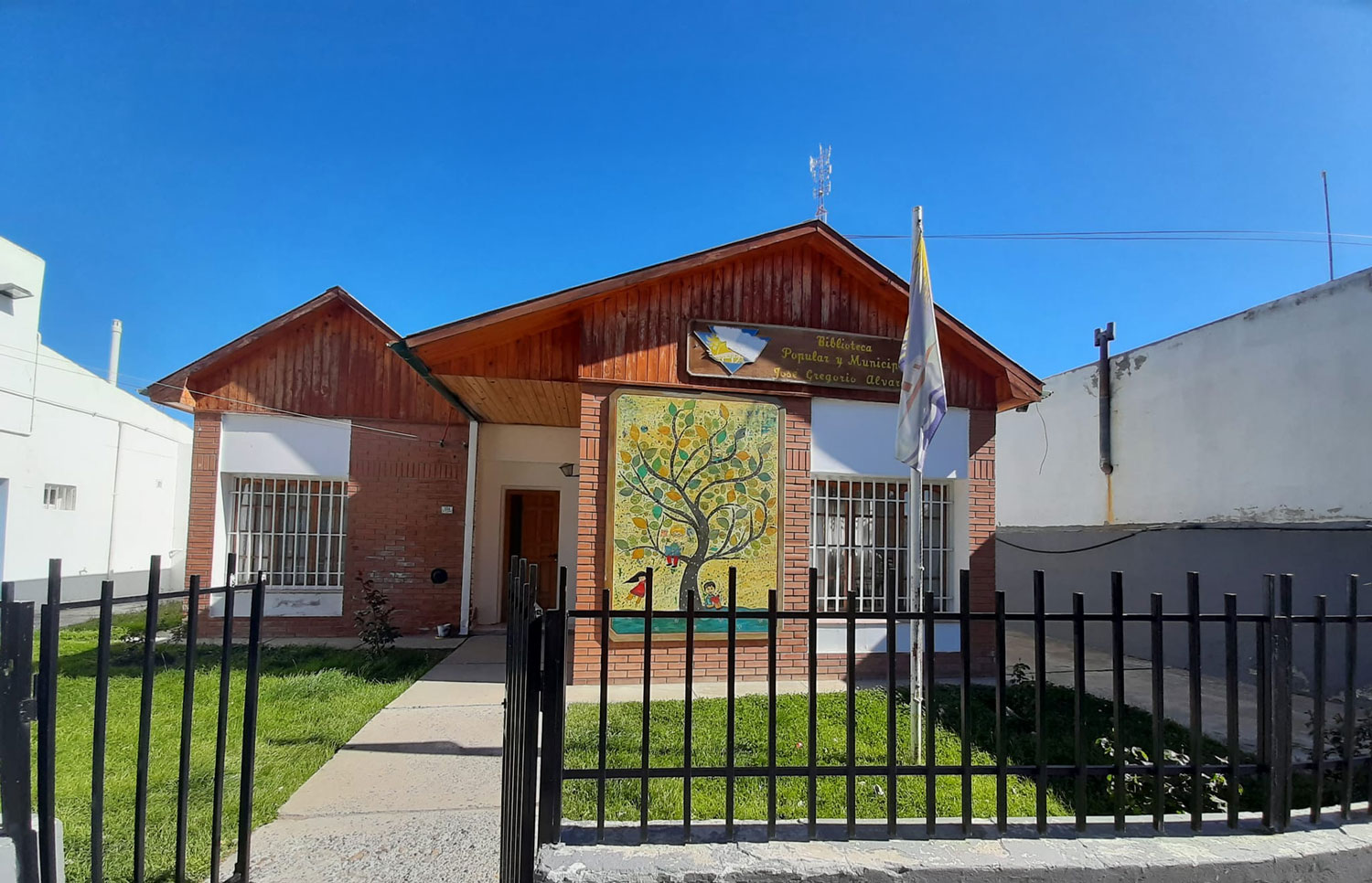 Biblioteca Municipal "José Gregorio Álvarez"